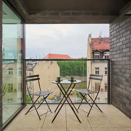Unique Riverside Ksiecia Witolda By Renters Apartmán *