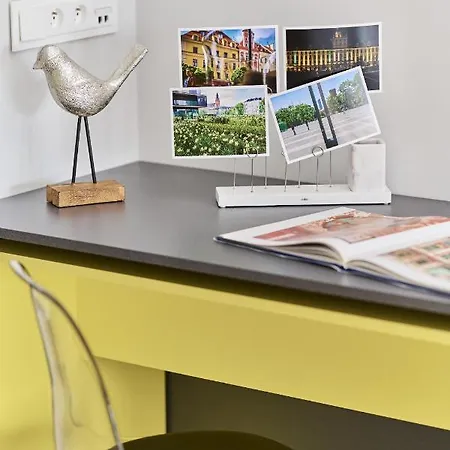 Lägenhet Unique Riverside Ksiecia Witolda By Renters Wrocław